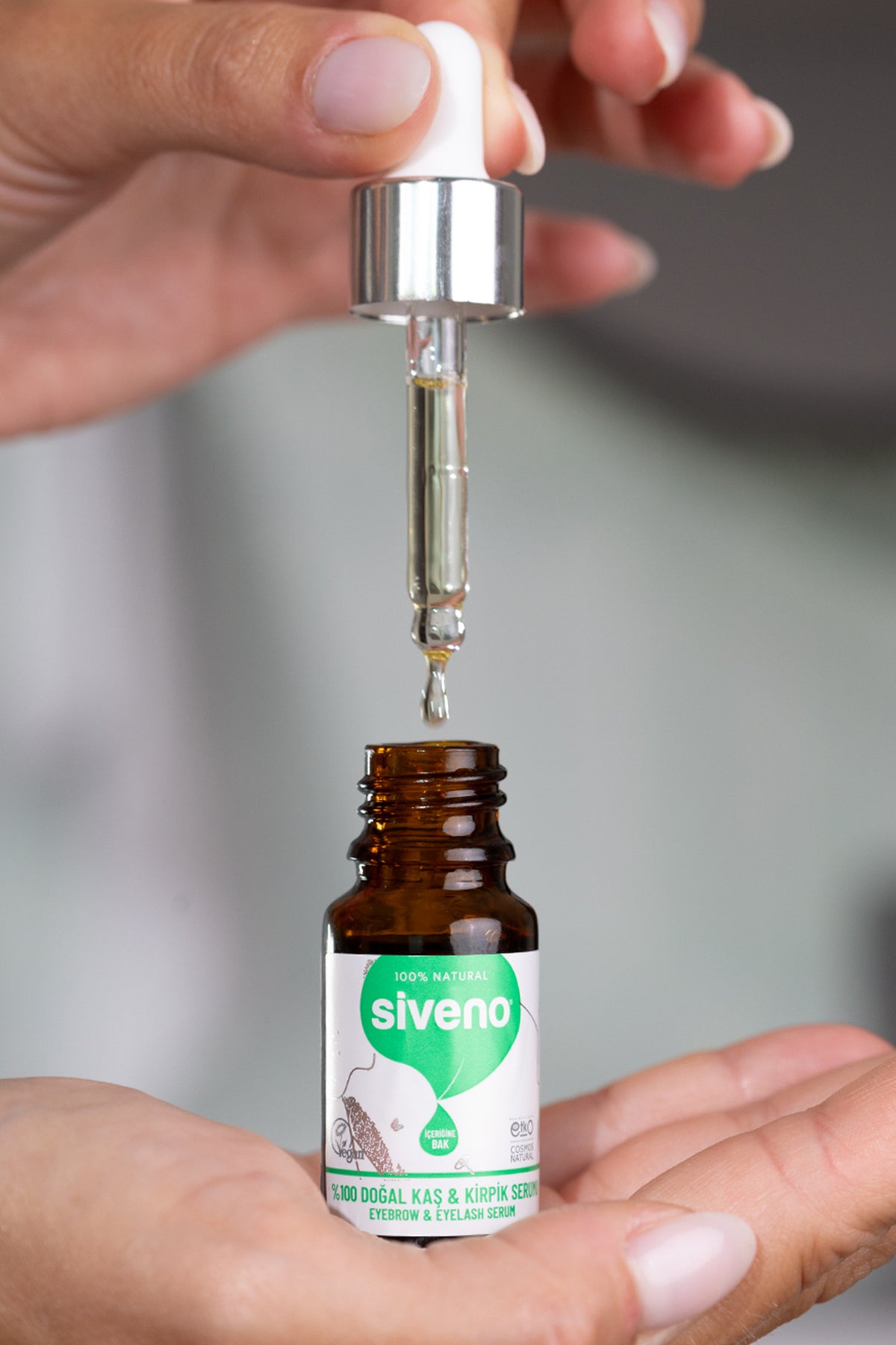 Siveno Natural Eyebrow & Eyelash Serum 10ml (0.34 fl oz)